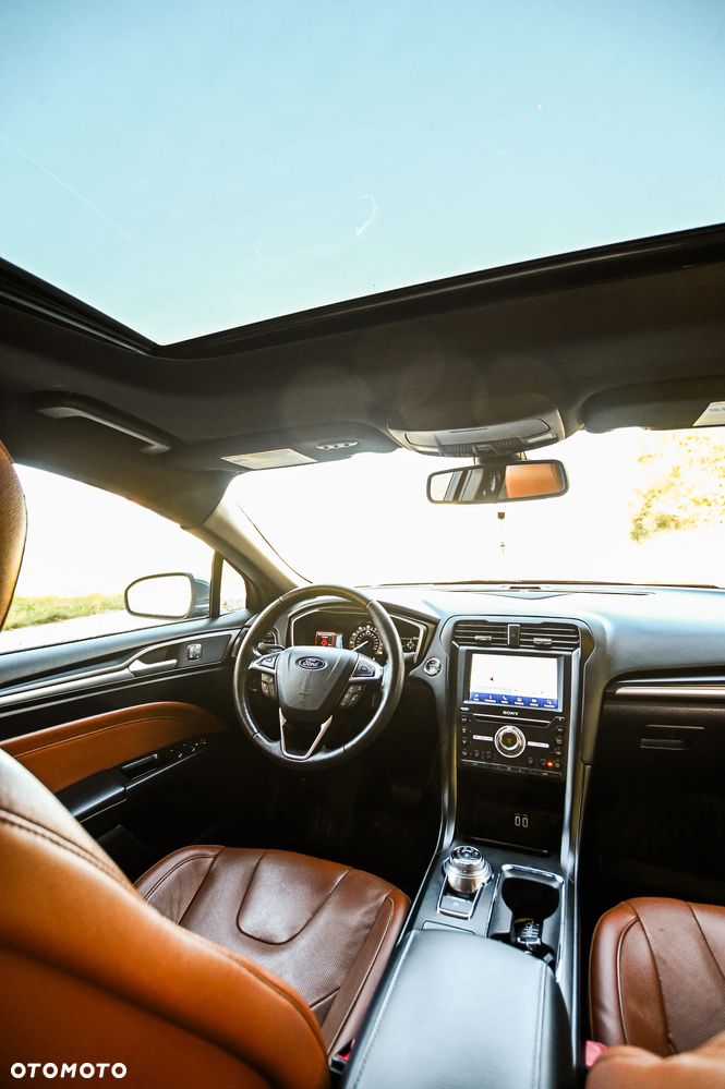 Ford Fusion - 40