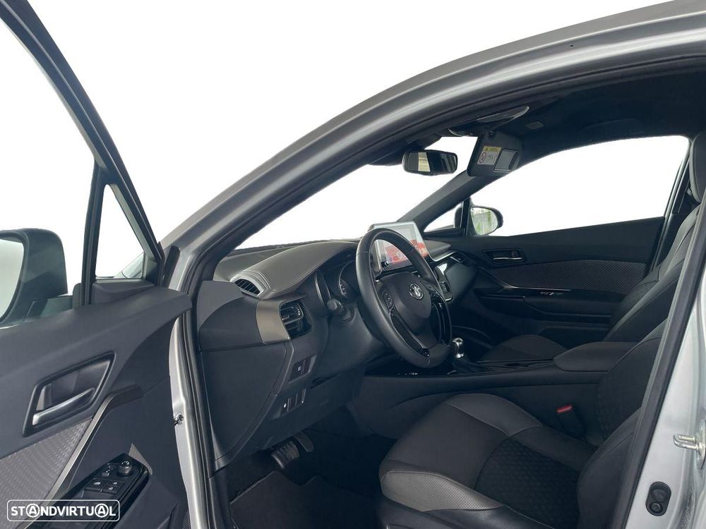 Toyota C-HR - 14