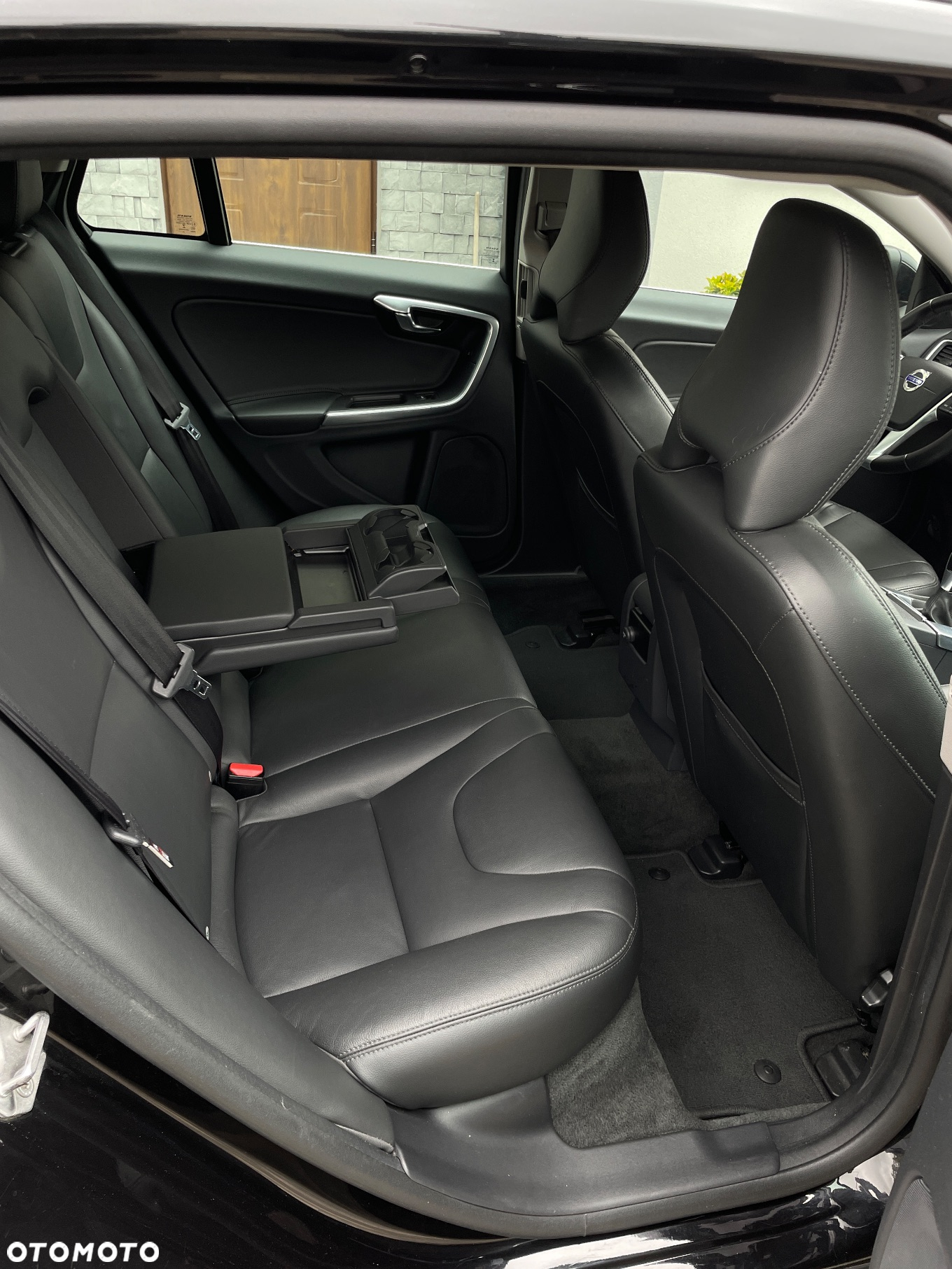 Volvo V60 D2 Summum - 12
