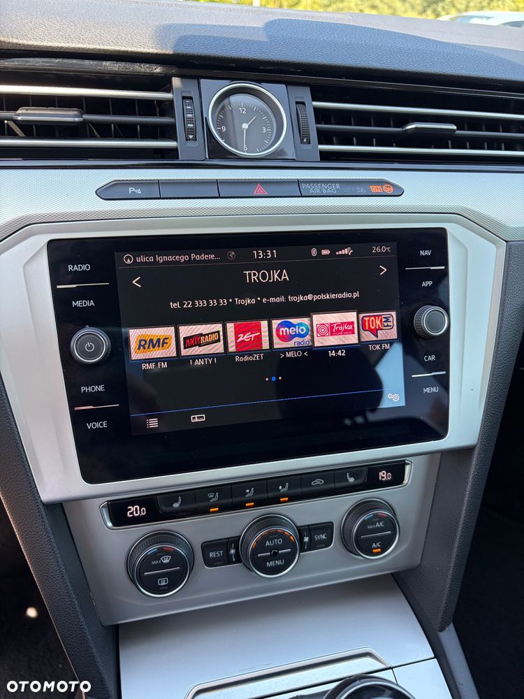 Volkswagen Passat 2.0 TDI BMT Trendline - 29