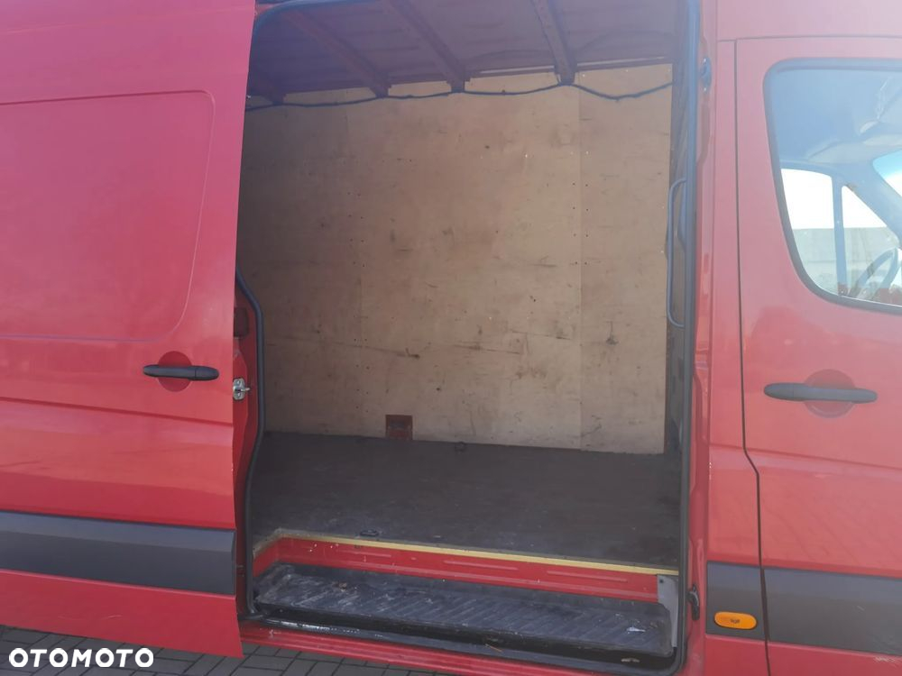 Mercedes-Benz Sprinter - 8