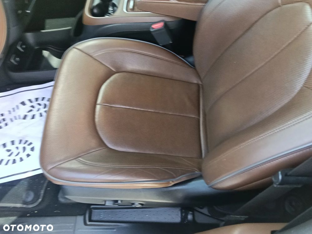 Chrysler Pacifica - 19