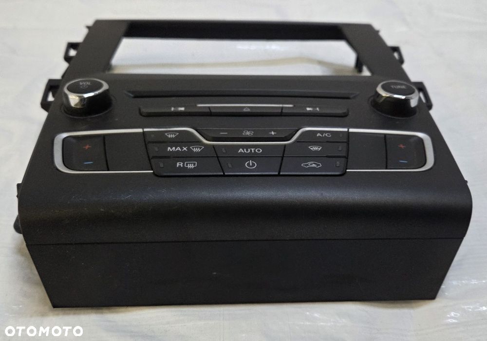 Ford Mondeo mk5 Ramka panel radia przełącznik nawiewu HS7T-18E245-ACA - 2