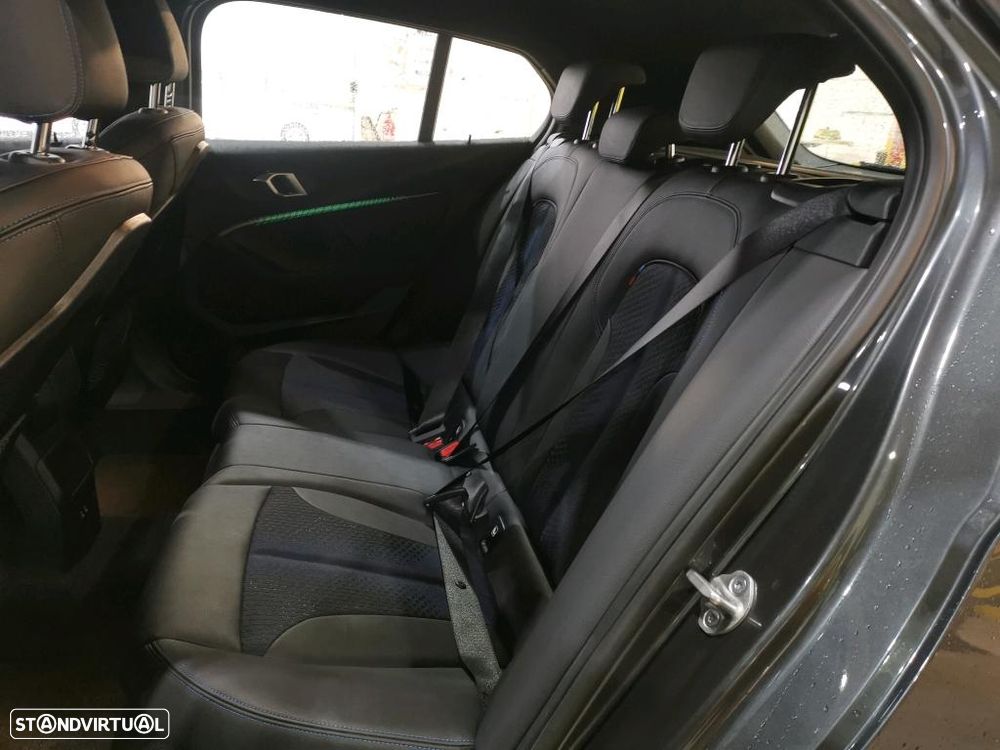 BMW 116 d Corporate Edition M - 8