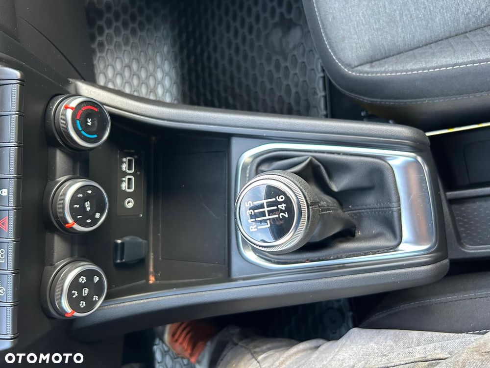 Renault Captur 1.0 TCe Intens - 32