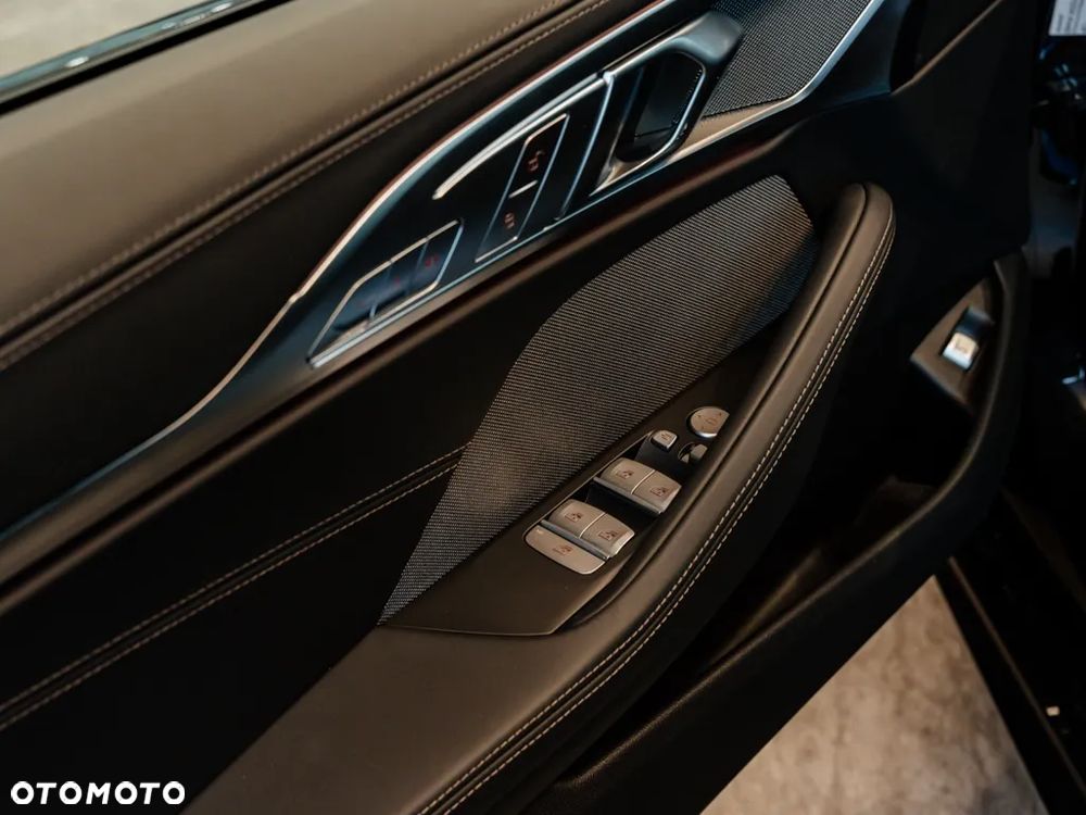 BMW Seria 8 840i xDrive - 12