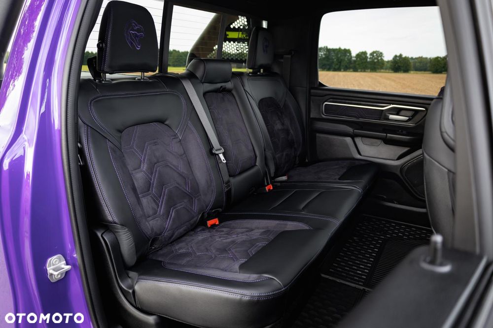 RAM 1500 5.7 Crew Cab Bighorn - 12
