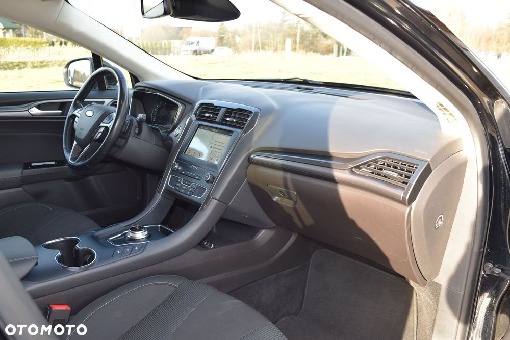 Ford Mondeo 2.0 EcoBlue Titanium - 23