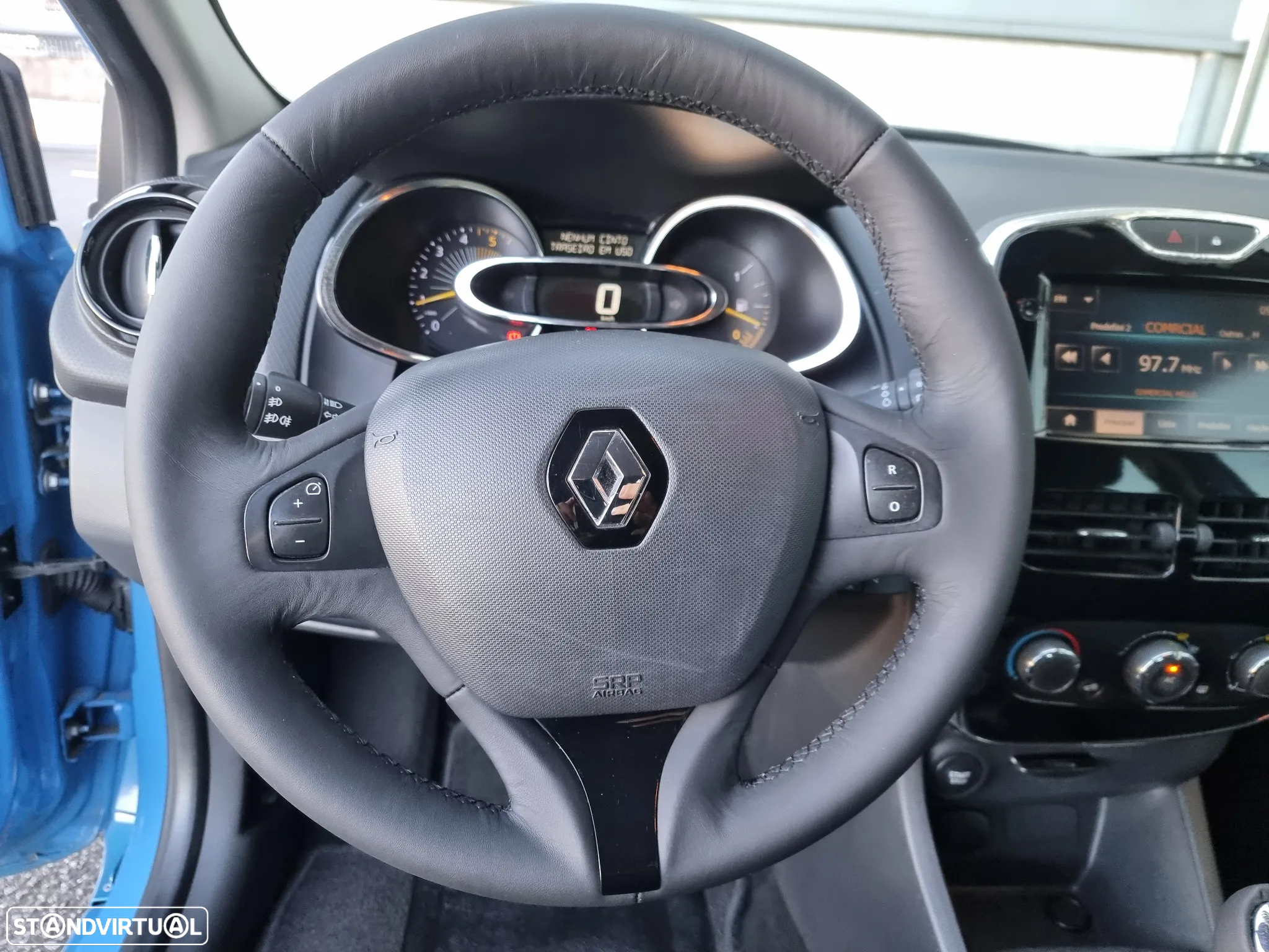 Renault Clio 1.5 dCi Dynamique S - 10