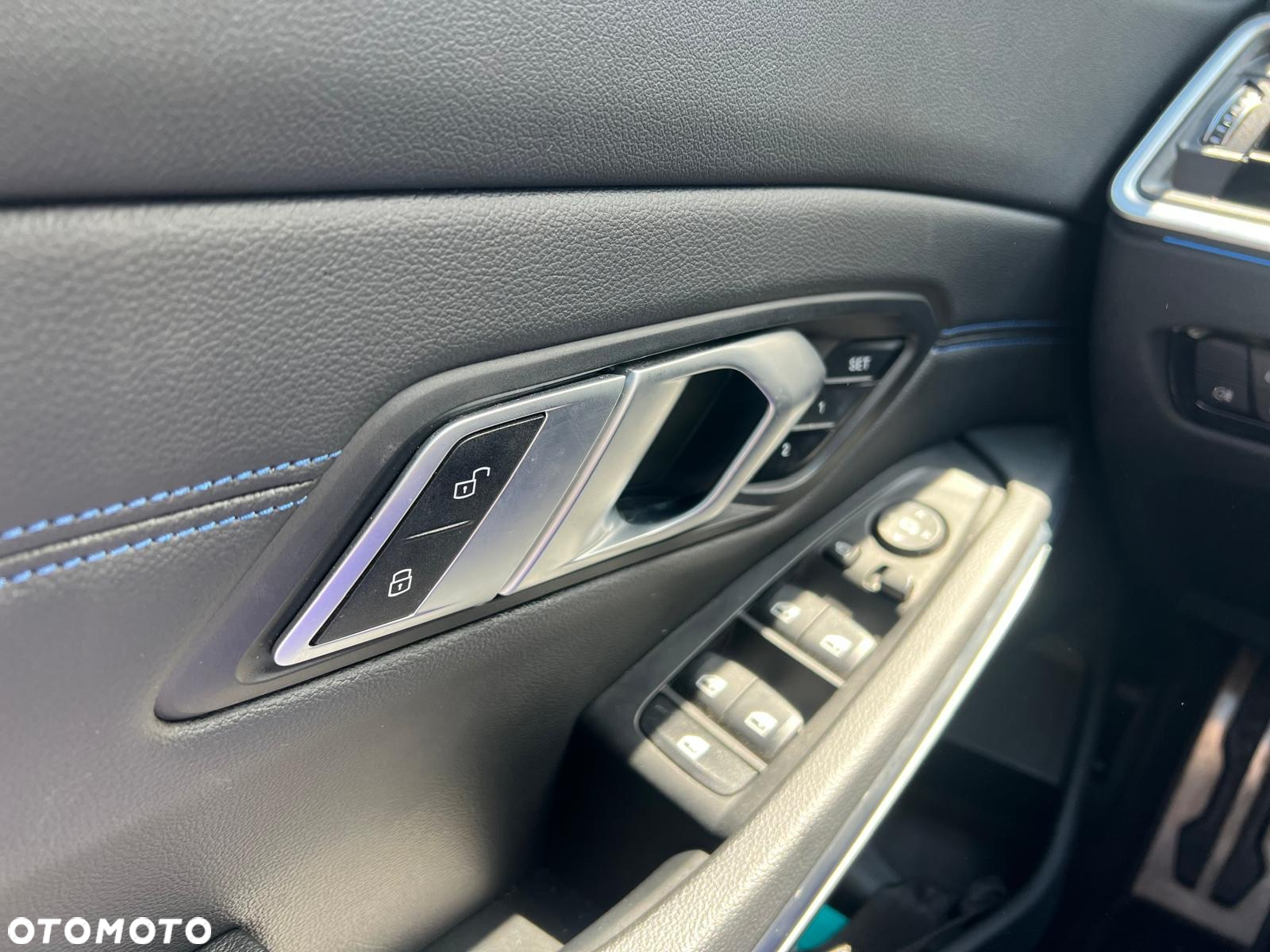 BMW Seria 3 - 12