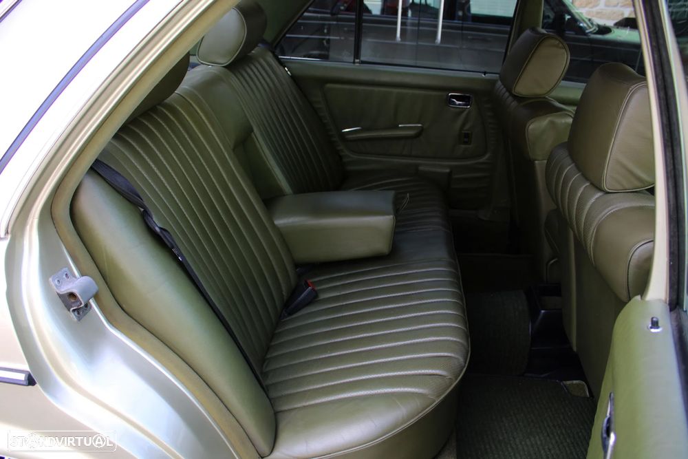 Mercedes-Benz W123 (1976-1986) 300 D - 35