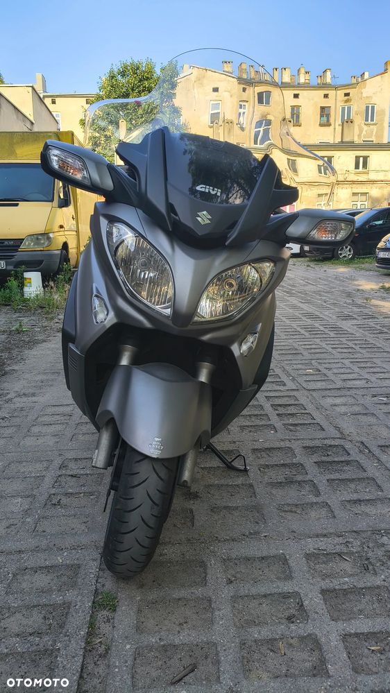 Suzuki Burgman - 5