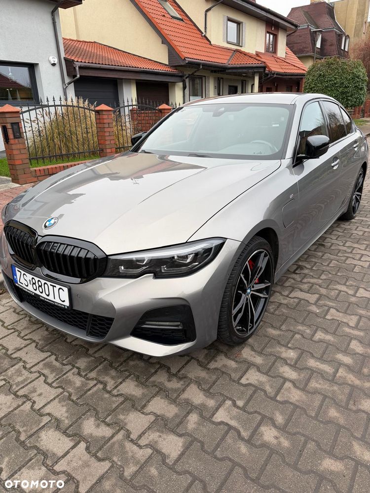 BMW Seria 3 330e xDrive M Sport sport - 1