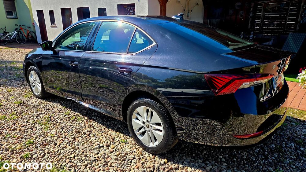 Skoda Octavia 2.0 TDI DSG Edition Plus - 2