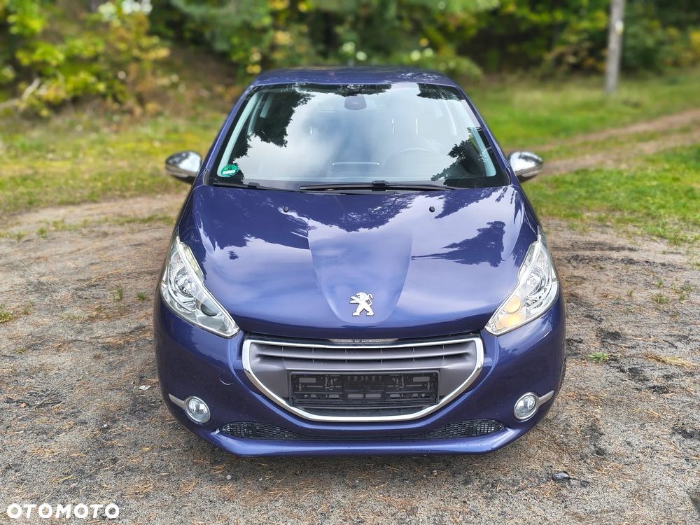 Peugeot 208 - 13