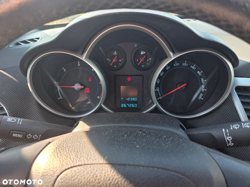 Chevrolet Cruze 2.0 D LT+ - 8