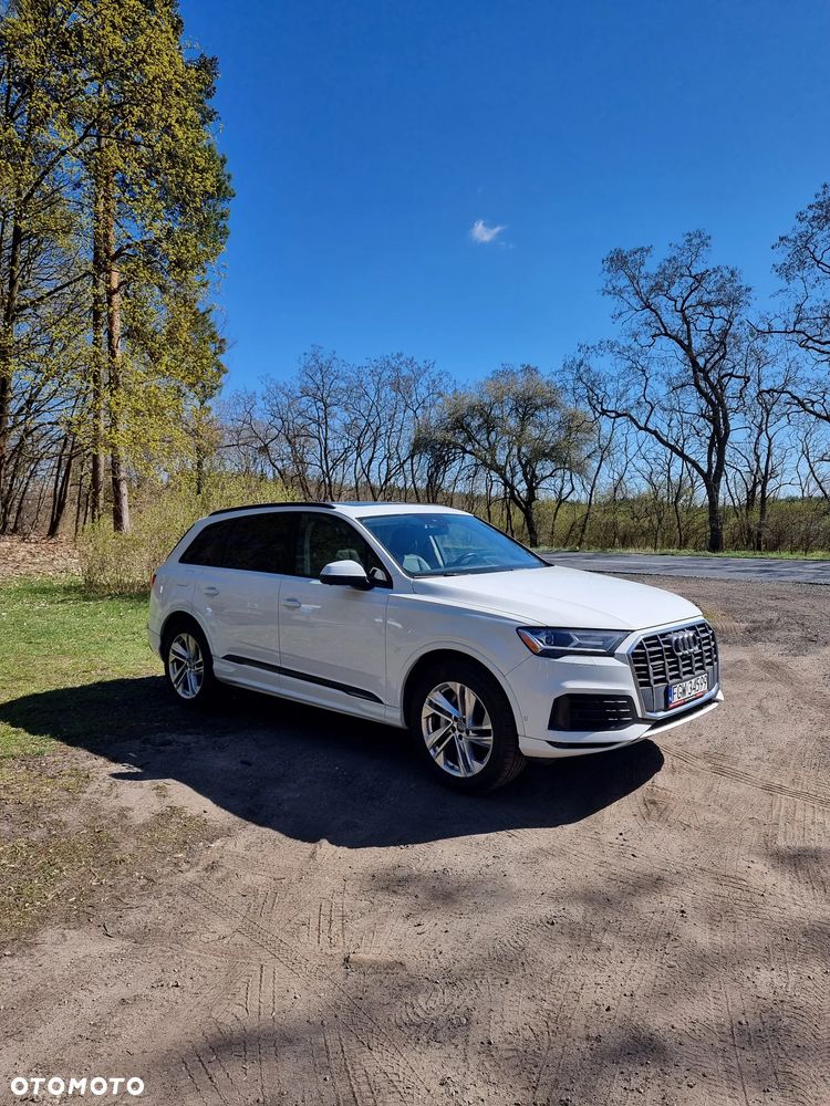 Audi Q7 - 1