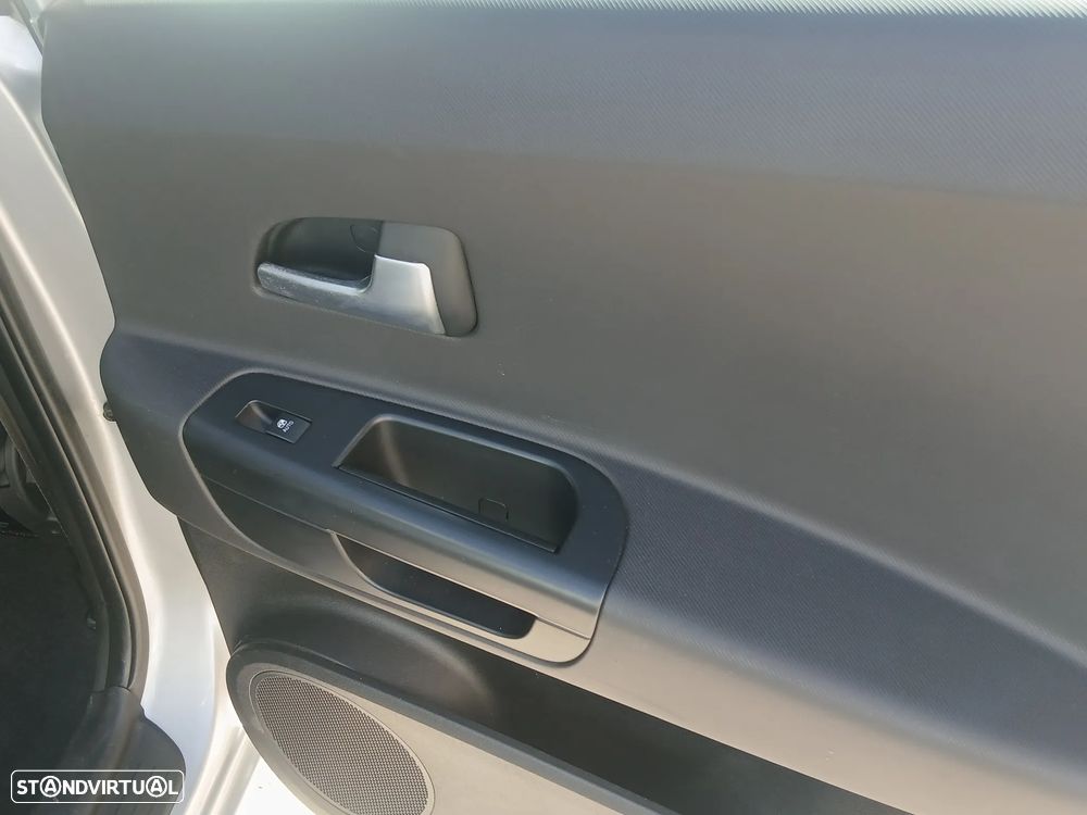 Kia Ceed SW 1.6 CRDi ECO - 27