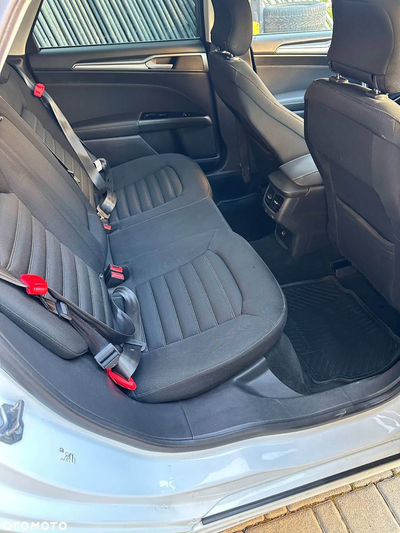 Ford Mondeo 1.6 TDCi Ambiente - 13
