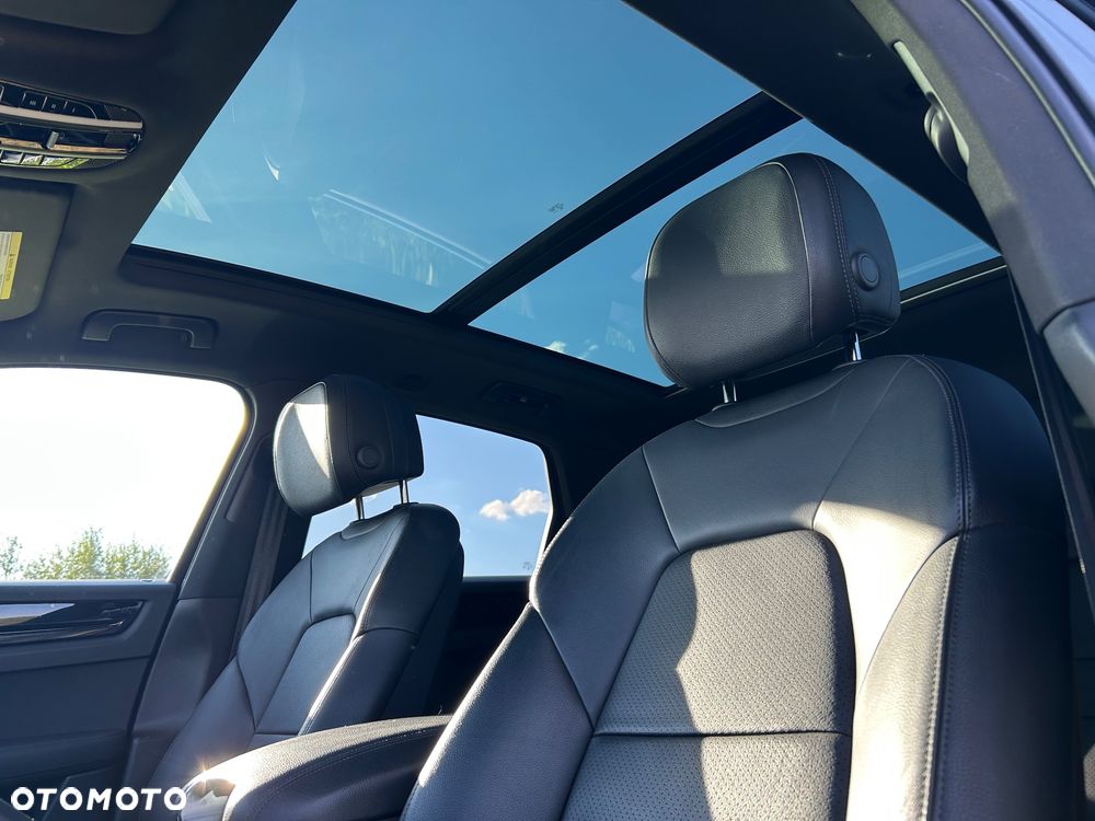 Porsche Cayenne Platinum Edition - 29
