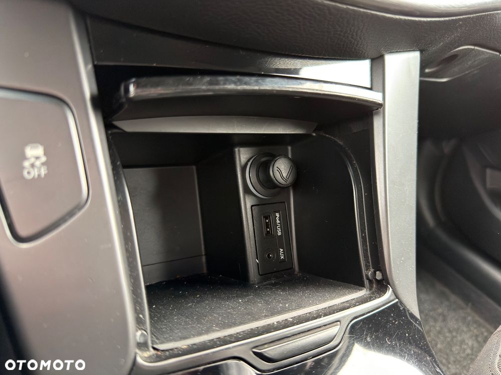 Hyundai i40 1.7 CRDi Comfort + - 33