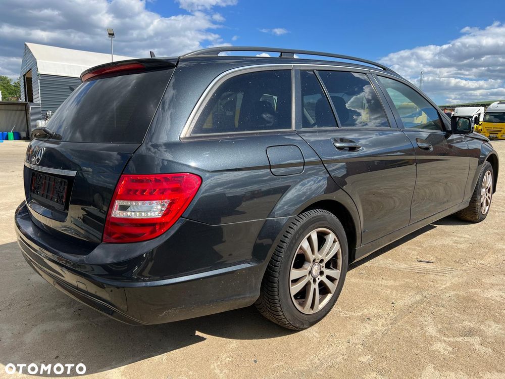 Mercedes C-klasa W204 Lift 2012 kombi C200 (183U) części zderzak maska błotnik klapa deska fotele drzwi lampy - 8