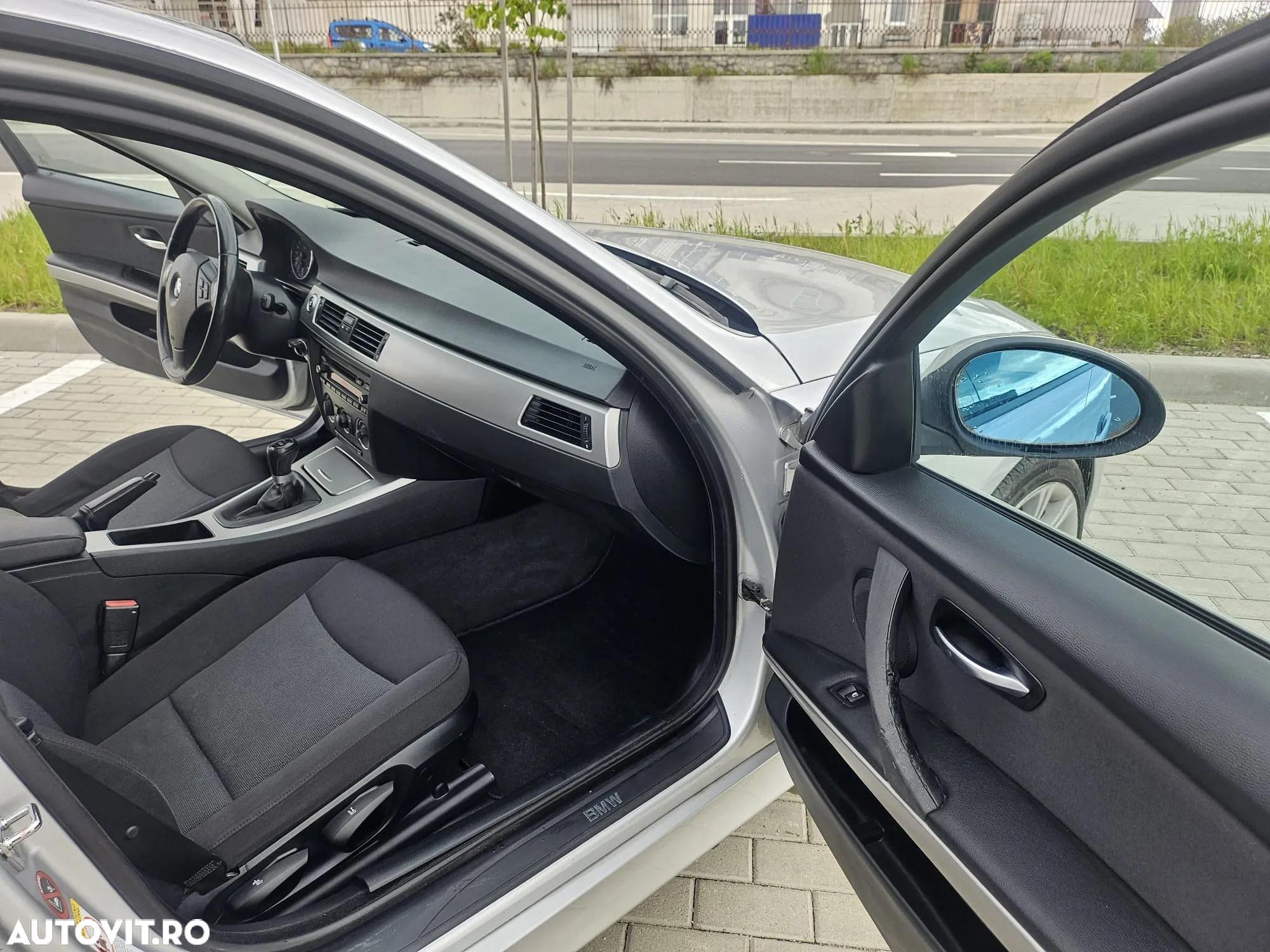 BMW Seria 3 318d - 22