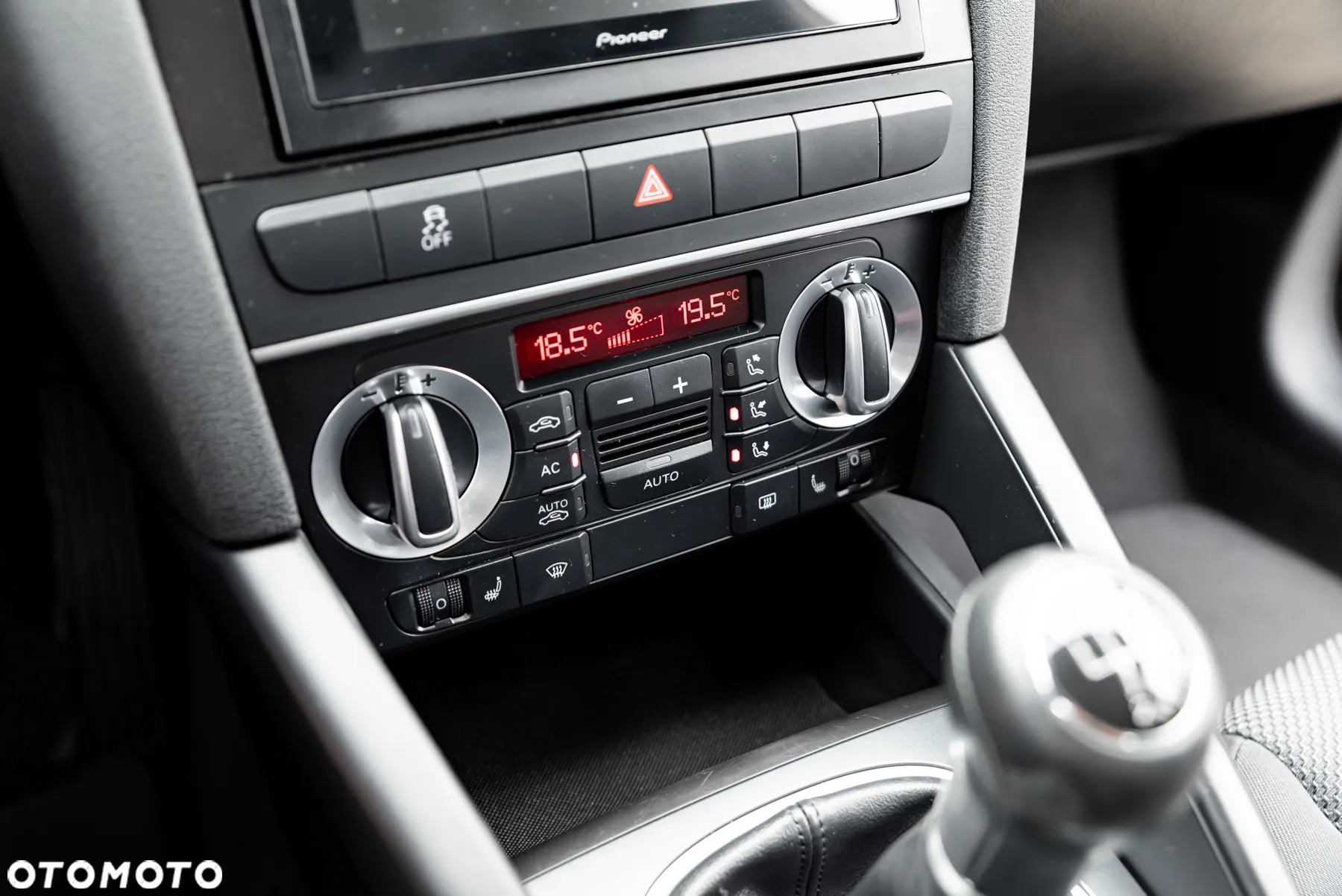 Audi A3 1.6 Sportback Ambiente - 33