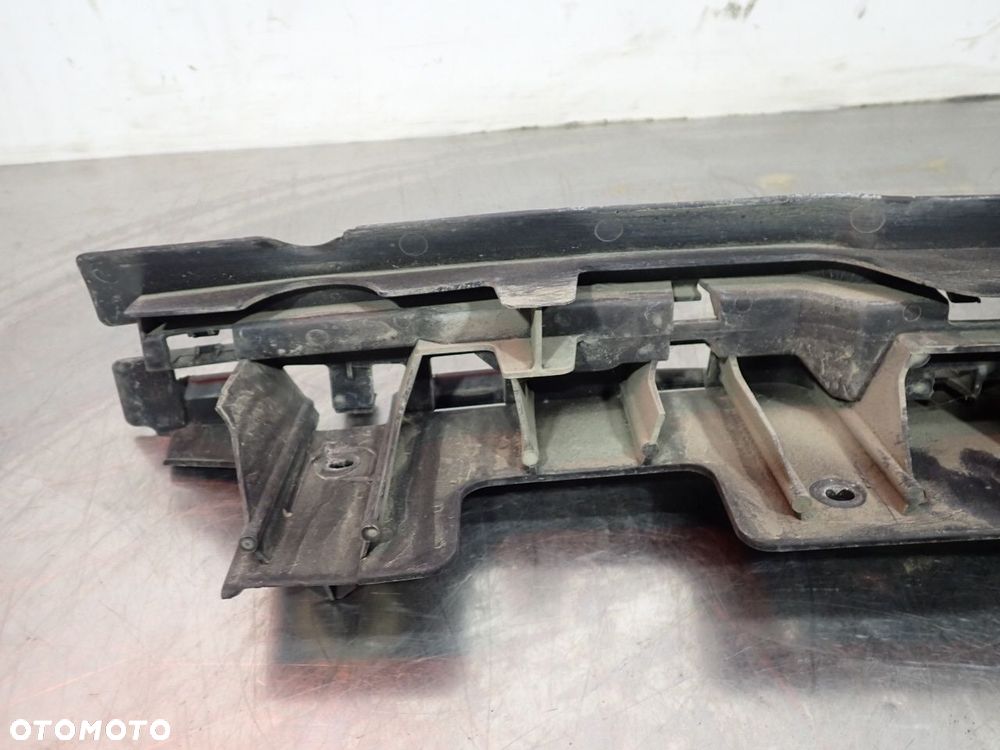 ŚLIZG ZDERZAKA TYŁ ŚRODKOWY RENAULT CLIO III LIFT - 6