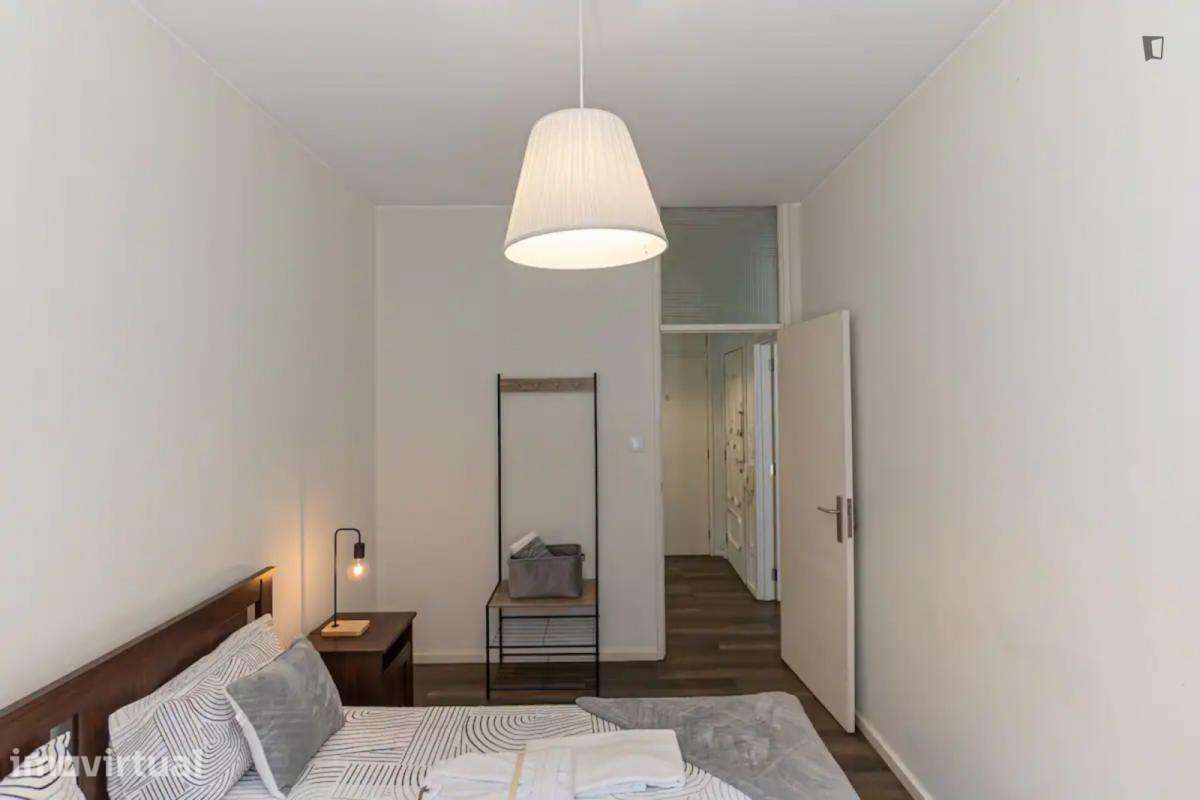 Apartamento com 1 quartos - localizado em Santo Ildefonso Porto - Grande imagem: 4/17
