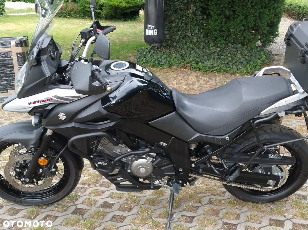 Suzuki V-STROM - 11