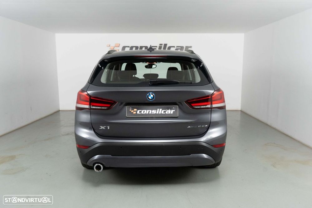 BMW X1 25 e xDrive Corporate Edition - 6