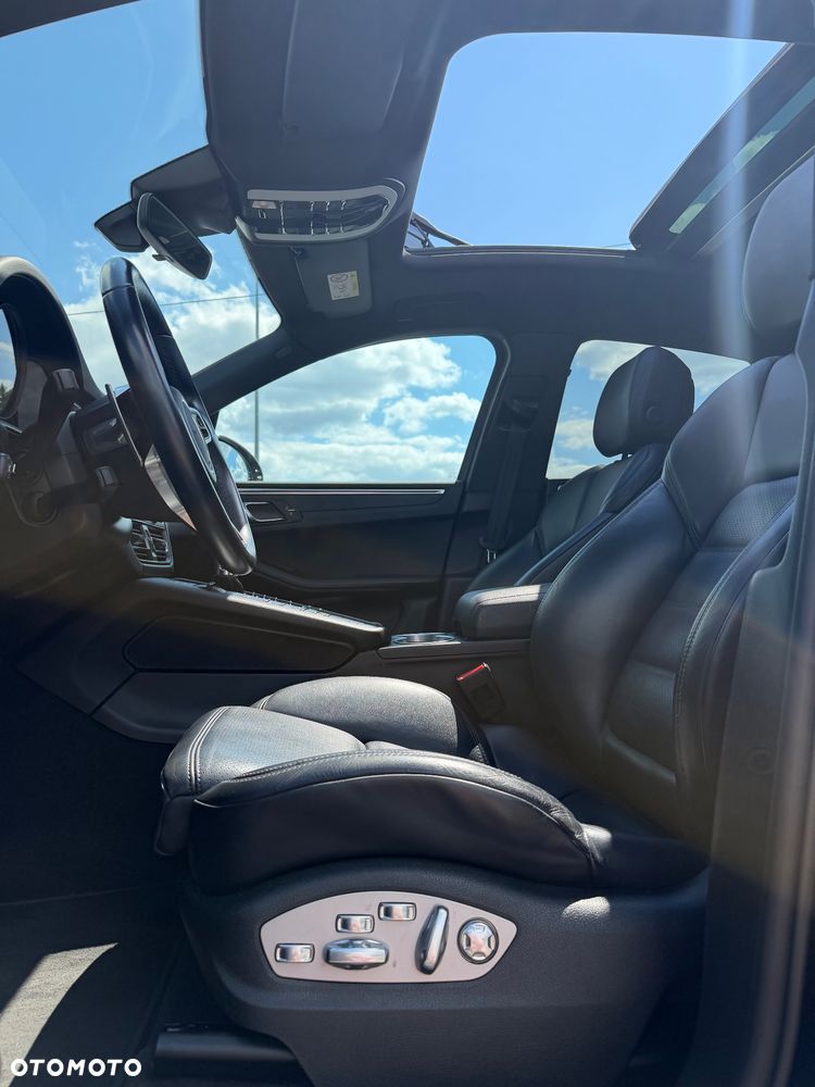 Porsche Macan - 14
