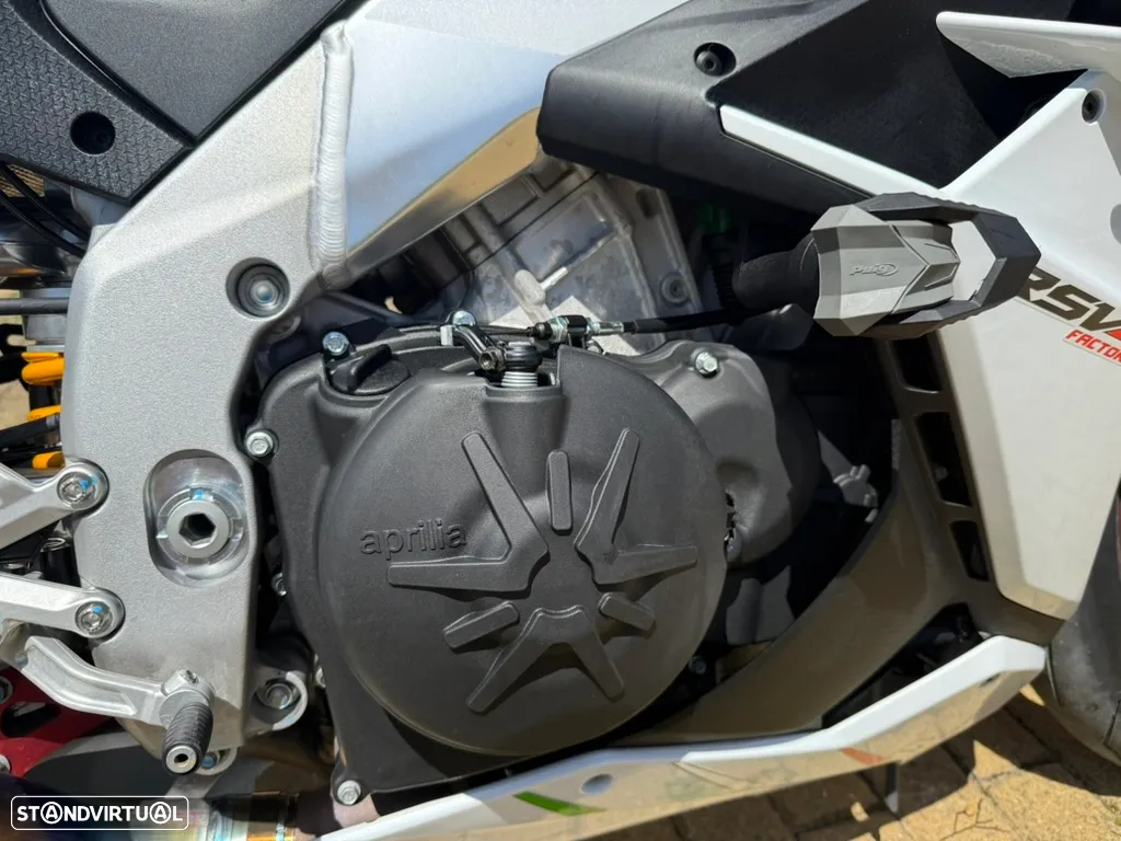 Aprilia RS RSV4 Factory - 22