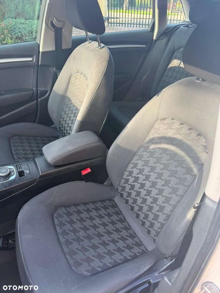 Audi A3 Sportback 1.6 TDI Ambiente - 11