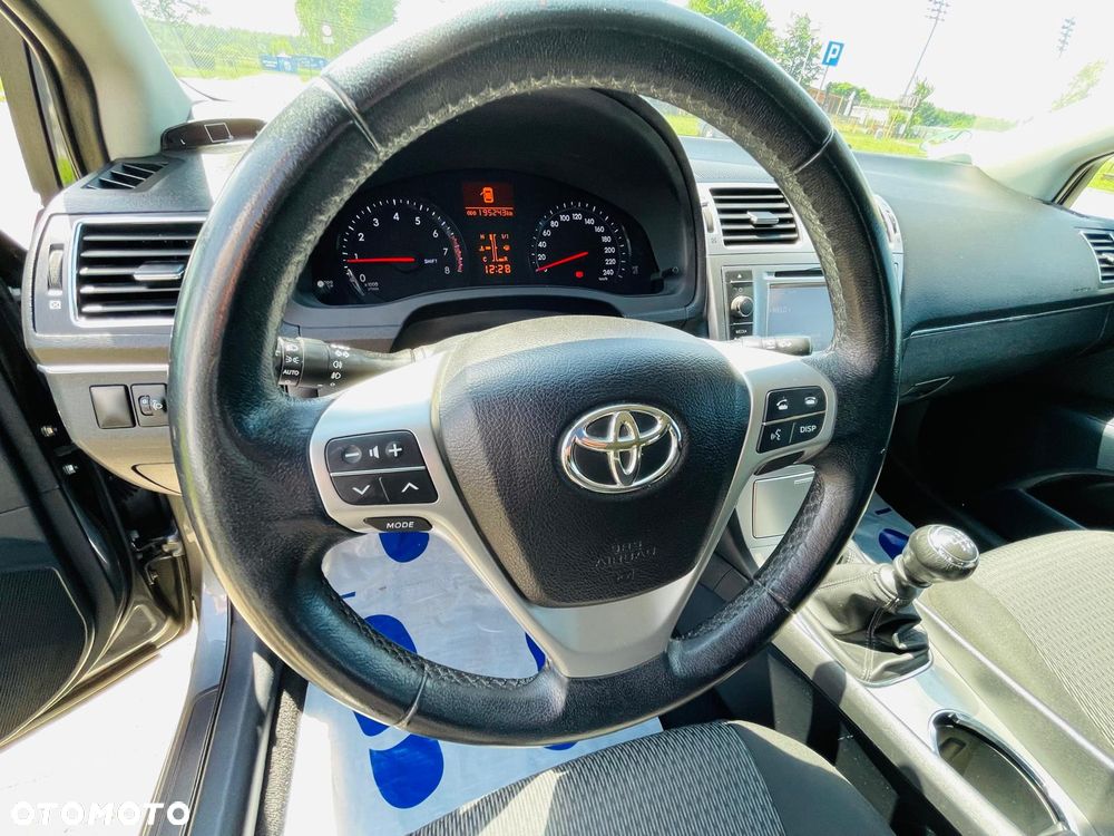 Toyota Avensis 1.8 Executive - 14