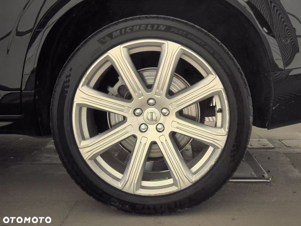 Volvo XC 90 - 25