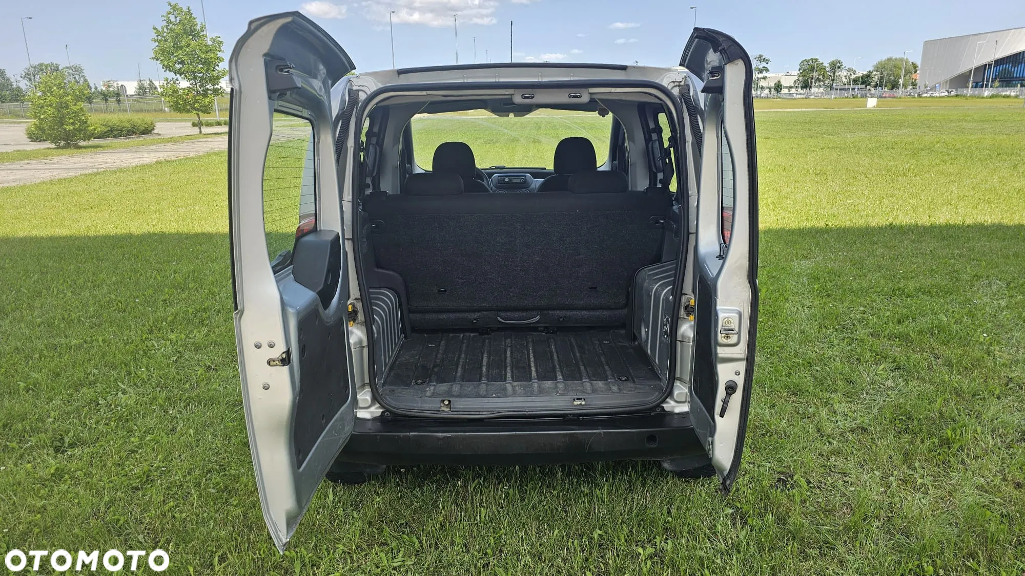 Fiat Fiorino Kombi 1.3 MJ Adventure - 17
