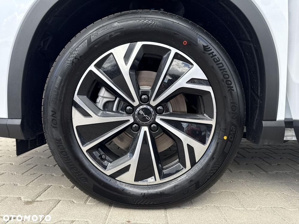BYD Sealion 5 - 18