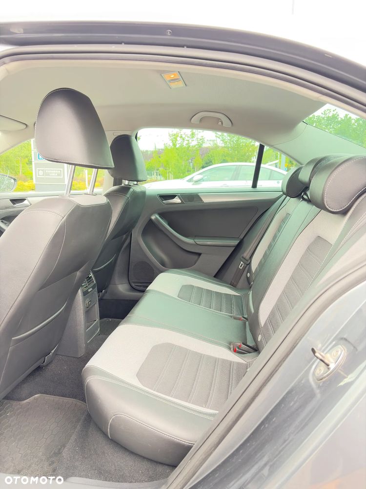 Volkswagen Jetta 1.4 TSI Highline - 13