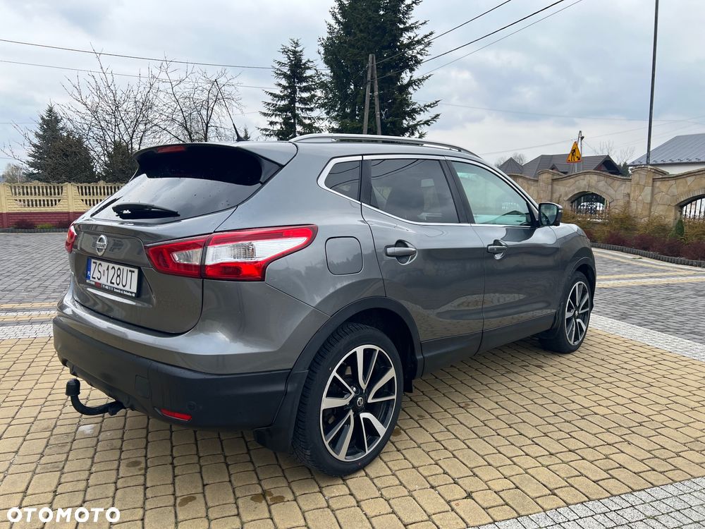Nissan Qashqai 1.6 dCi Xtronic TEKNA+ - 6