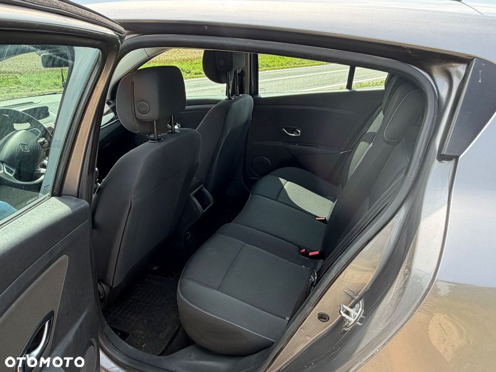 Renault Megane 1.5 dCi Dynamique - 8