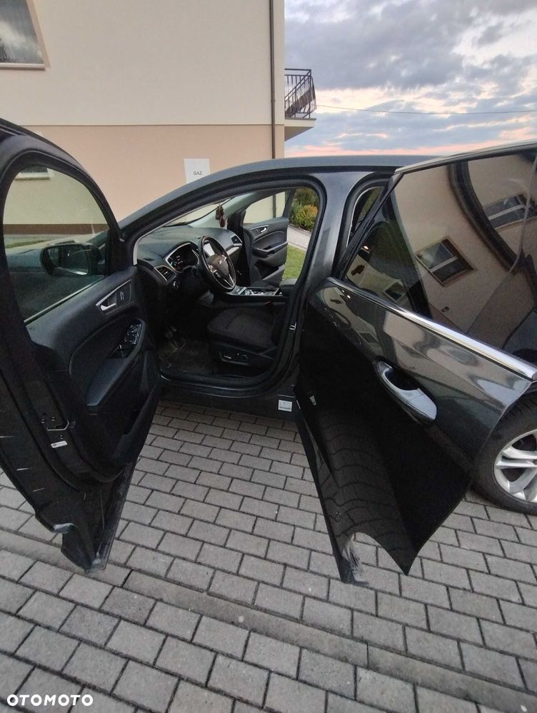 Ford Edge - 4
