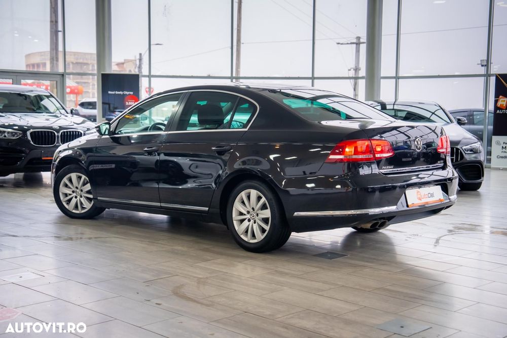 Volkswagen Passat - 10