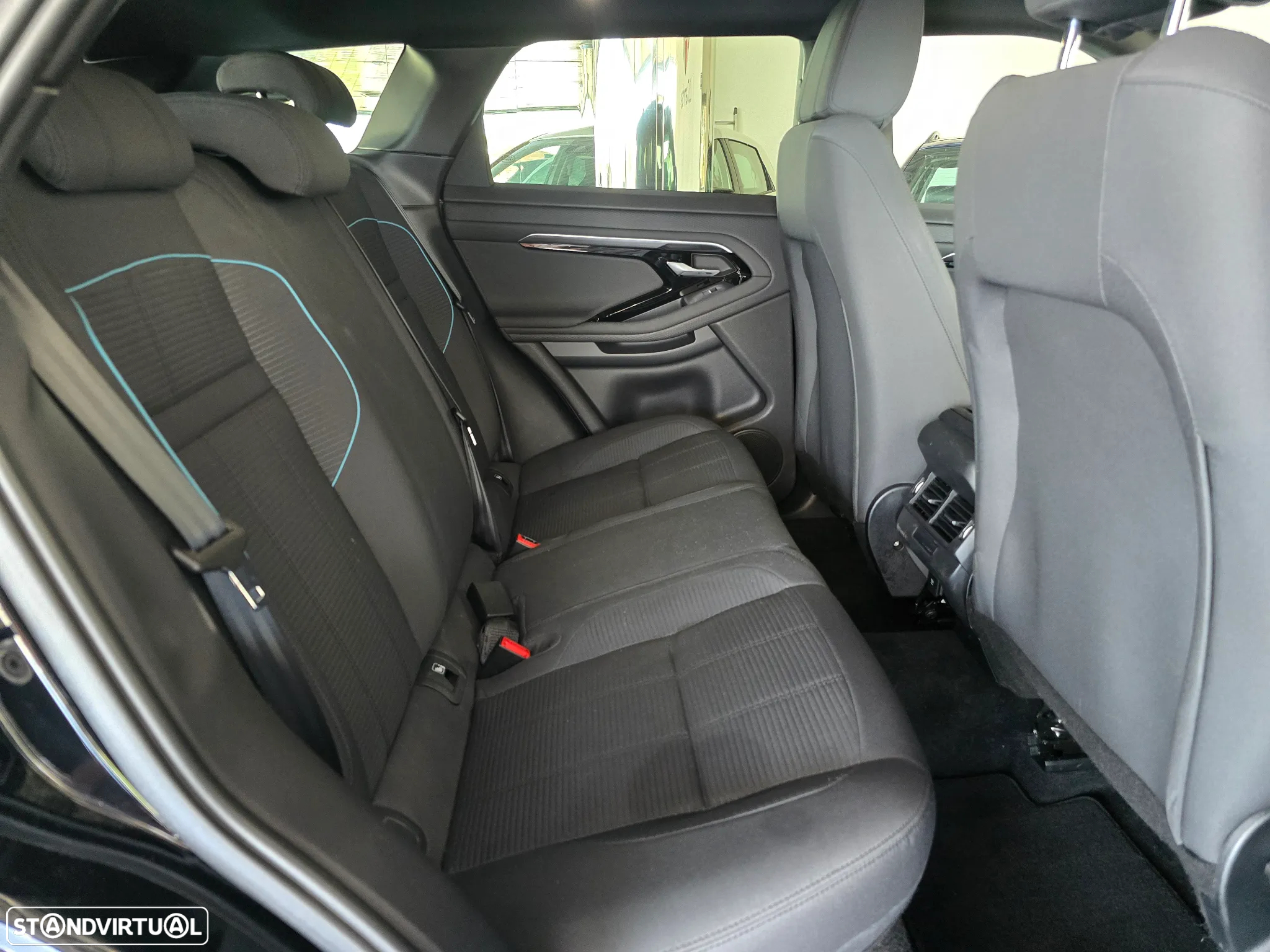 Land Rover Range Rover Evoque - 18