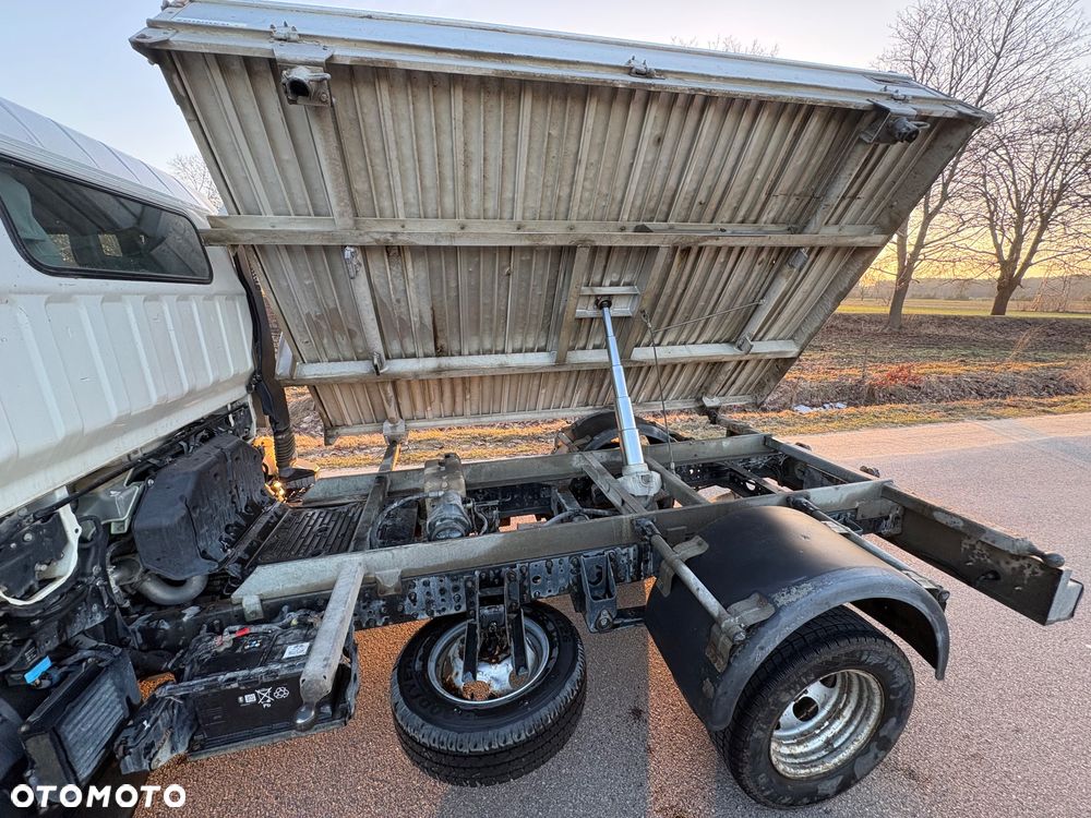 Mitsubishi Fuso Canter - 8