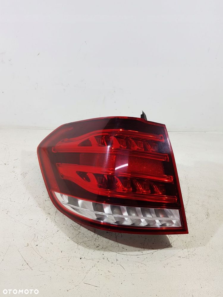 lampa lewy tył w błotnik a2129061703 mercedes e-klasa w212 lift eu kombi - 2