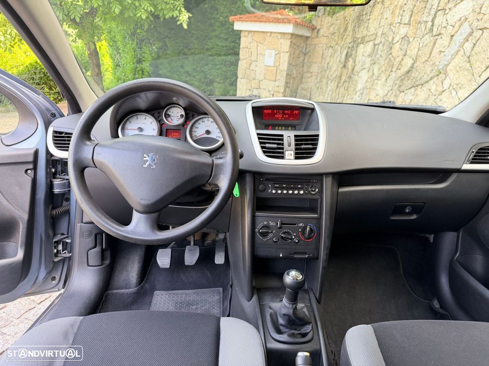 Peugeot 207 1.4 16V Sport - 17