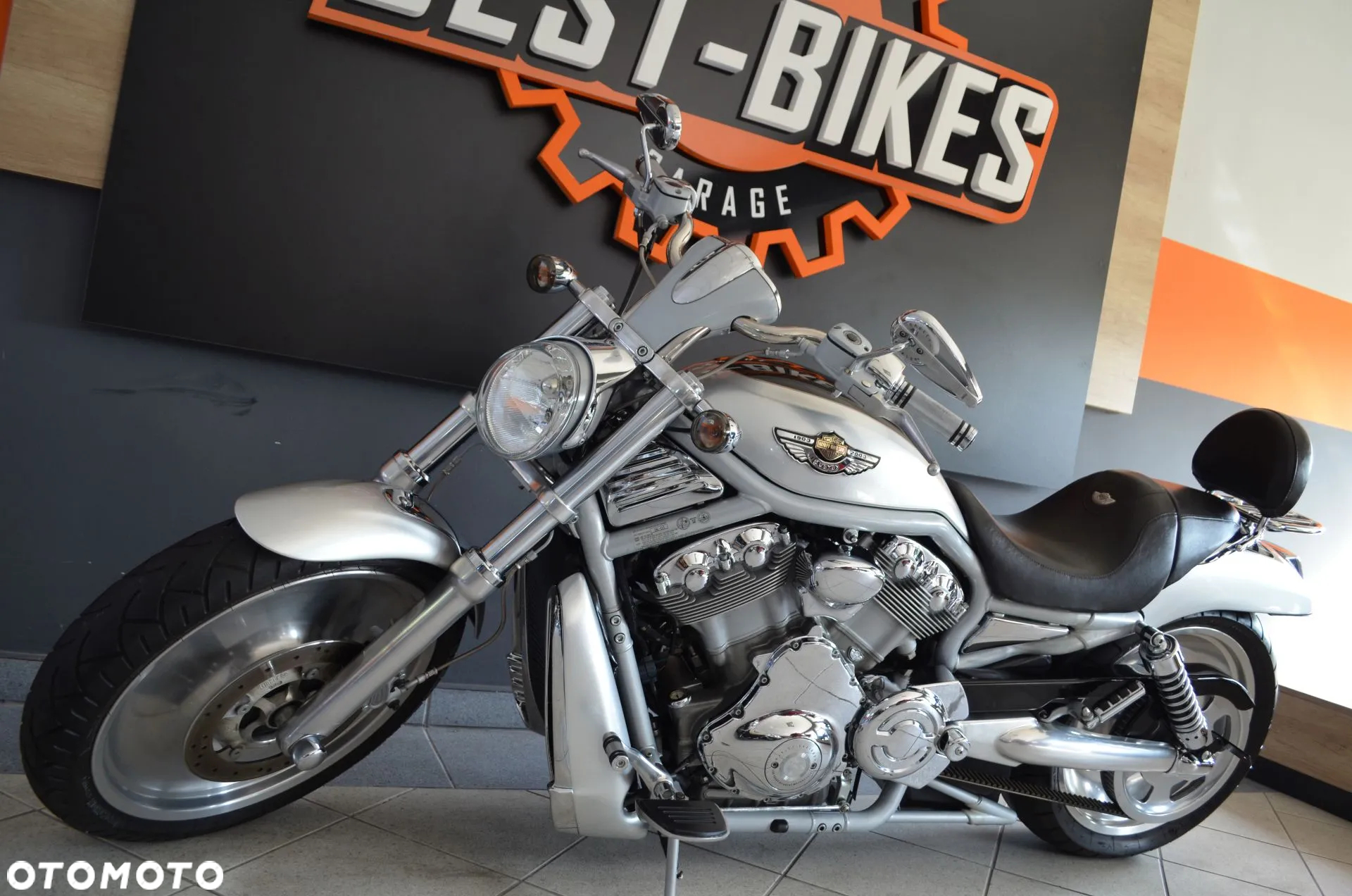 Harley-Davidson Softail V-Rod - 19