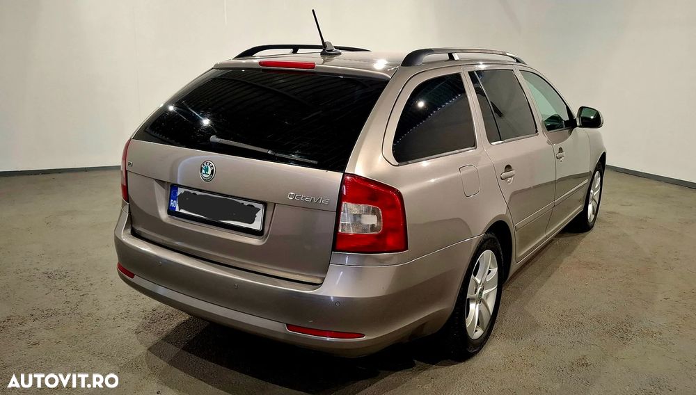 Skoda Octavia 1.6 TDI DPF Ambition - 2